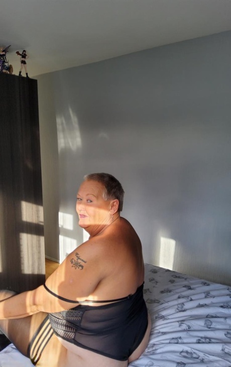 Frau, ältere Huren ficken sexy nackt bilder