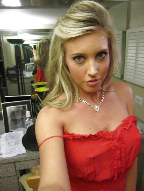 Samantha Saint nackt sex bilder