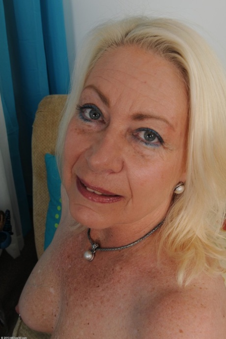 blonde Oma masturbiert beste exklusive fotos