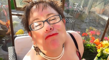 neugierige alte Frau sexy nackte foto