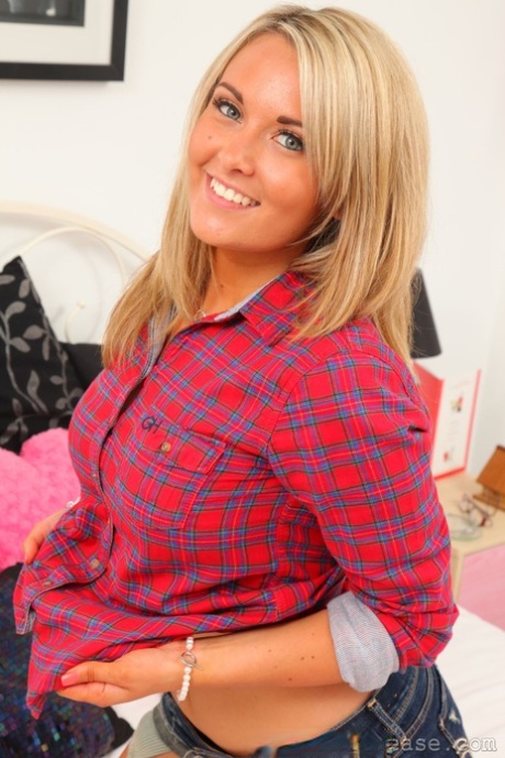 Zoe Alexandra pornostar top bilder
